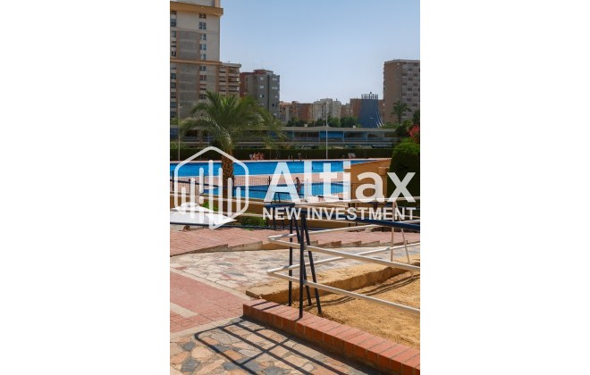 Apartment / flat - Resale - Alicante -
                Centro