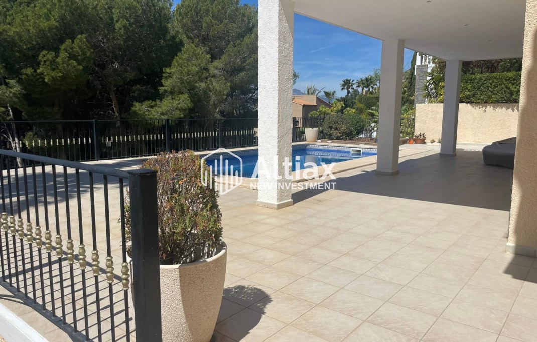 Nouvelle construction - villa -
Altea