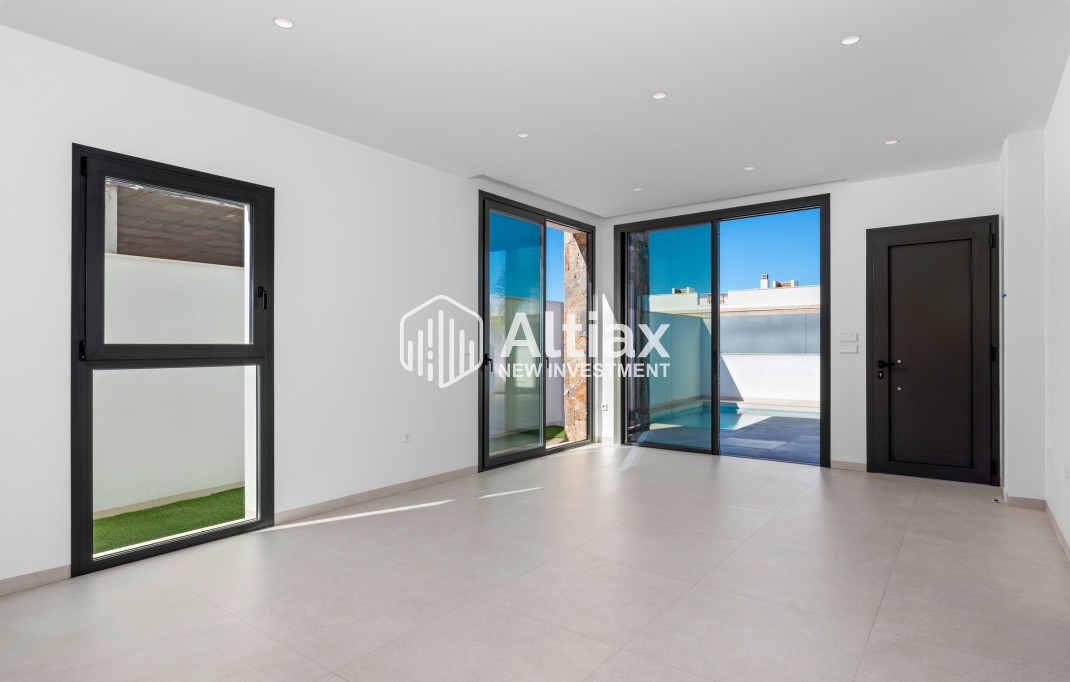 New Build - low-bungalow -
Pilar de la Horadada