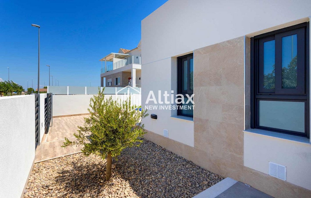 Nueva construcción  - detached -
Daya Nueva