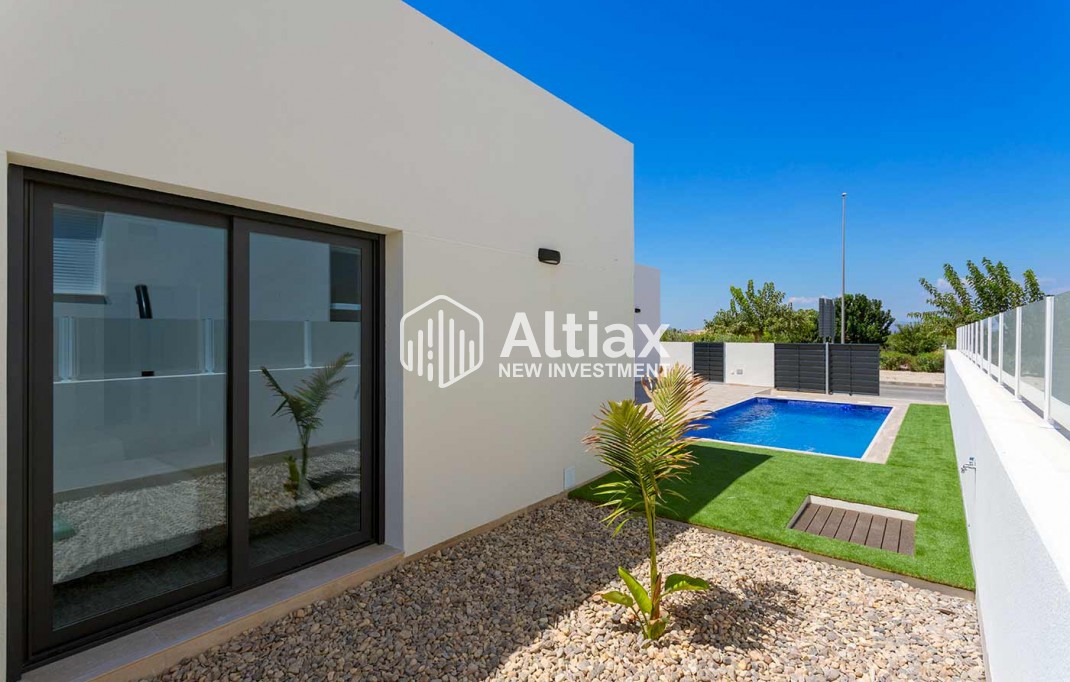 Nueva construcción  - detached -
Daya Nueva