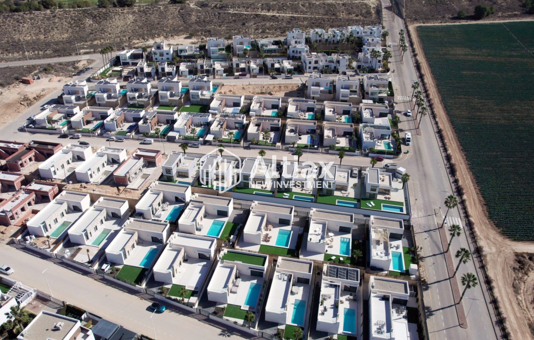New Build - detached -
Algorfa