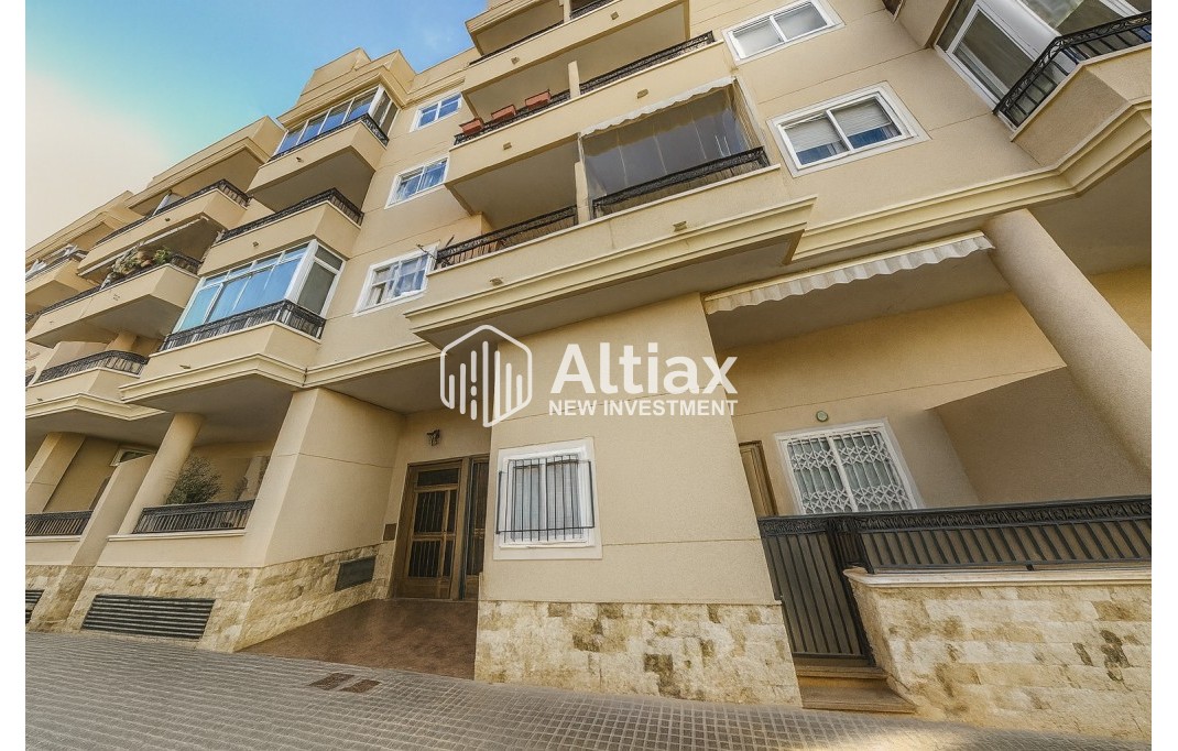Segunda mano - Apartamento / piso -
Elche - Center