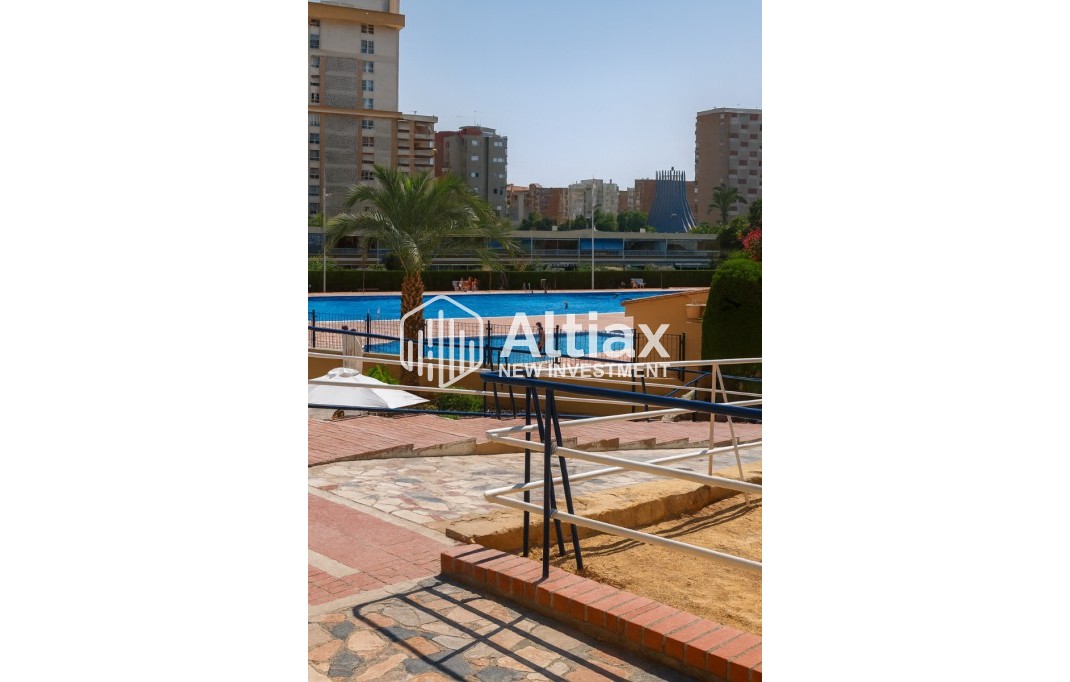Segunda mano - Apartamento / piso -
Alicante - Centro