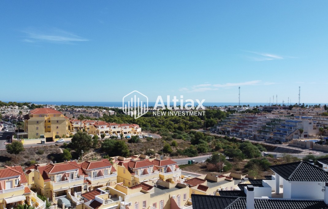 Nueva construcción  - Ático -
Res. Las Filipinas