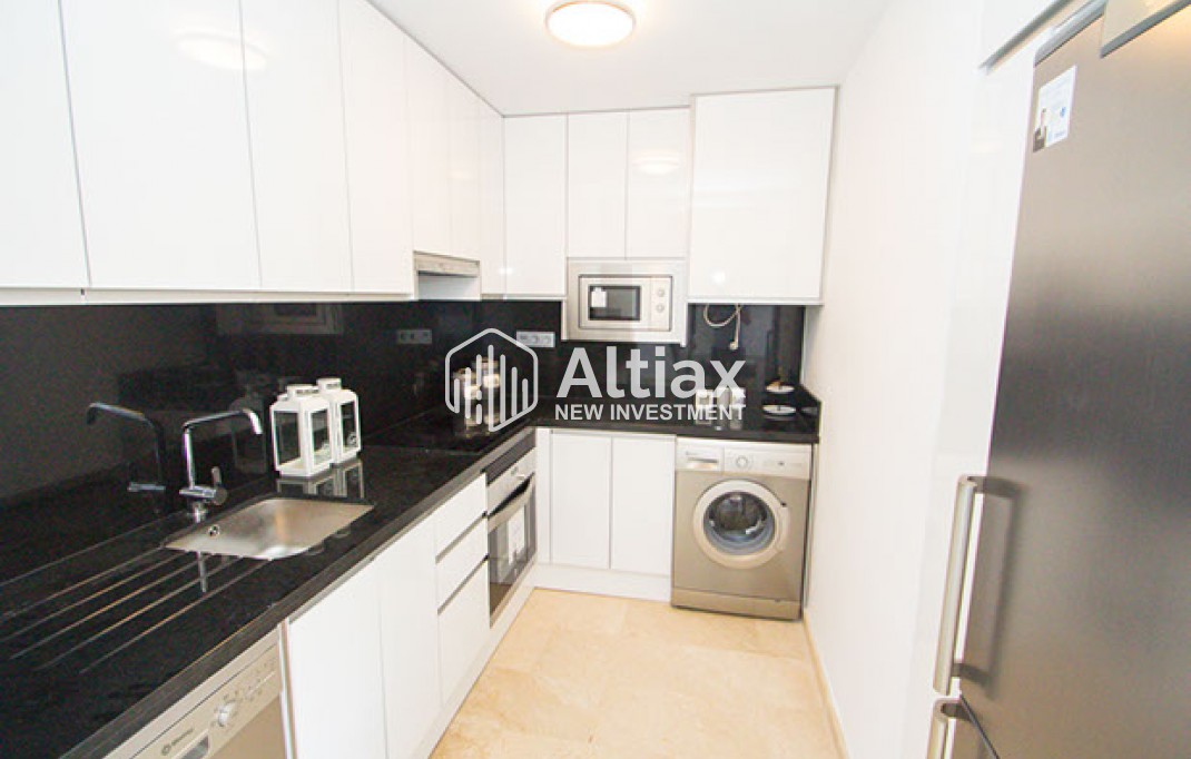 Nueva construcción  - Ático -
Res. Las Filipinas