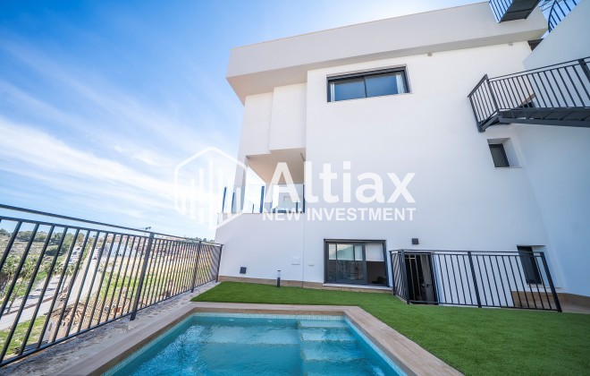 New Build - semi-detached -
Algorfa